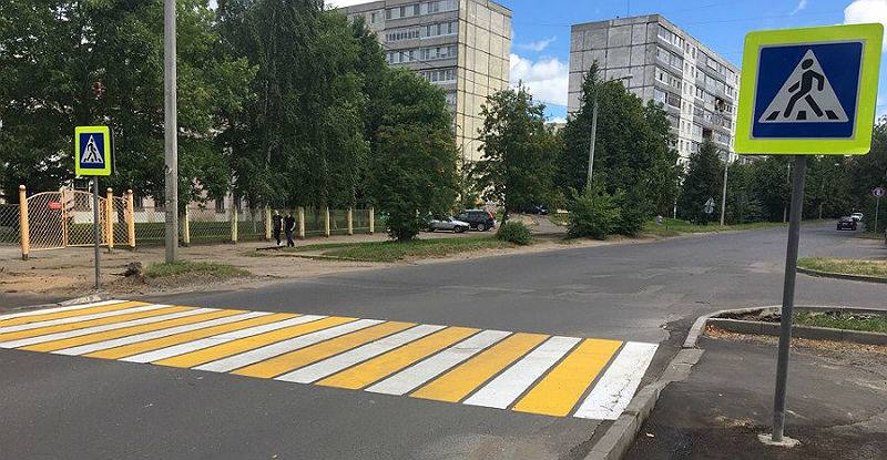 В Саратовской области лихач на «Мазде» едва не сбил пешеходов