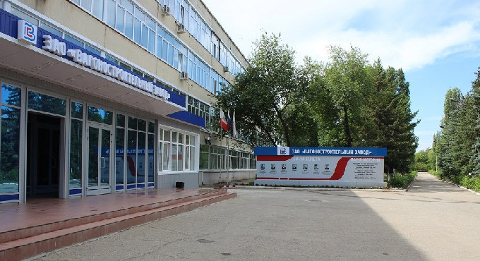 На вагоностроительном заводе Балакова крановщица едва не погубила коллегу 