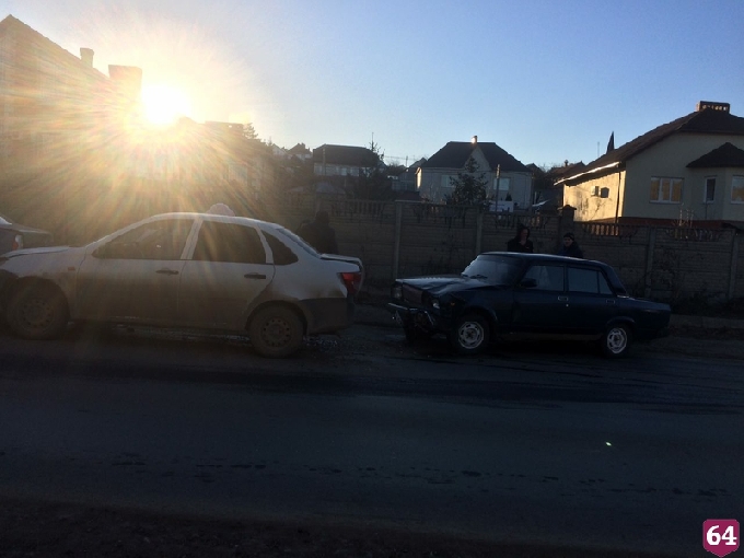В тройном ДТП на Вешней пострадала молодая женщина