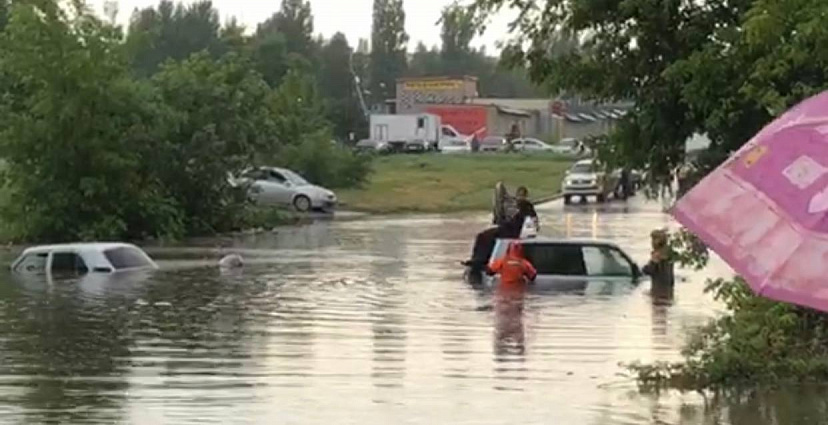 В Саратове подсчитывают ущерб после сильного ливня