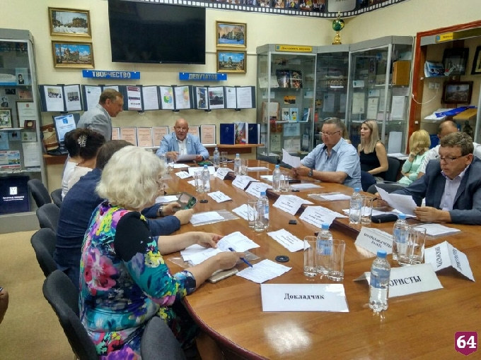 В школах и детских садах Саратова не хватает врачей