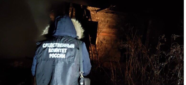Саратовский пенсионер сгорел, пока приятель вызывал пожарных