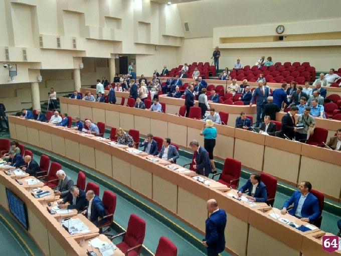 На доплаты учителям в Саратовской области выделили 608 млн рублей