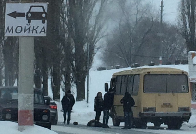В Балакове водитель Renault сбил престарелую женщину 