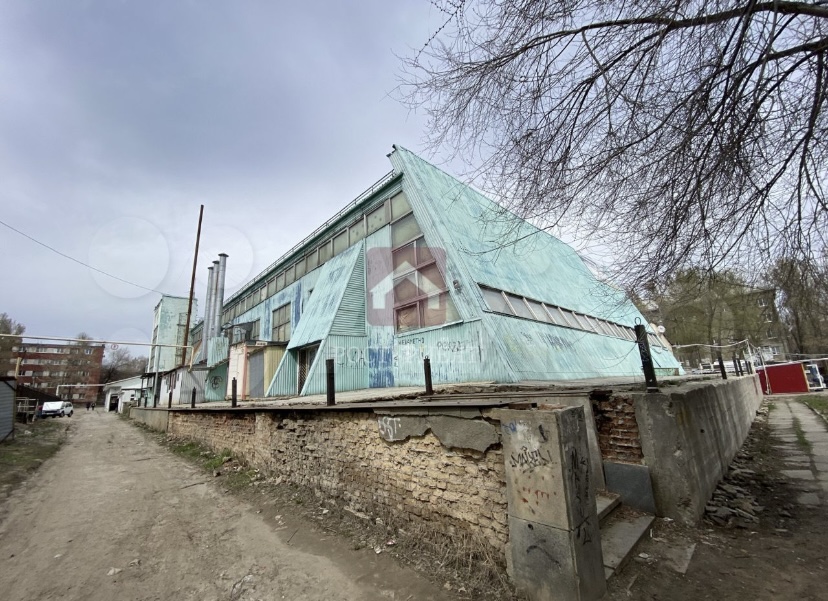В Саратове за 80 миллионов рублей продают спорткомплекс