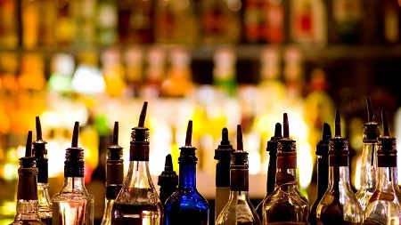 В баре на Мичурина у саратовца украли печатку с камнем