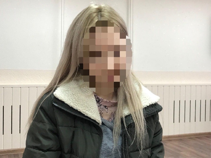 Сломавшую неонового оленя на проспекте Кирова хулиганку задержали 