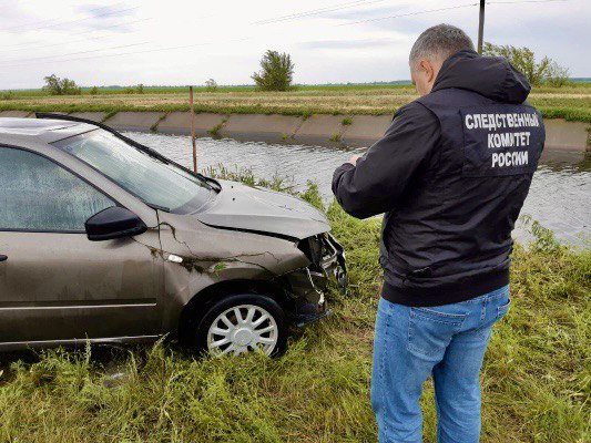 Водителя осудили за гибель в канале жены и малолетних детей