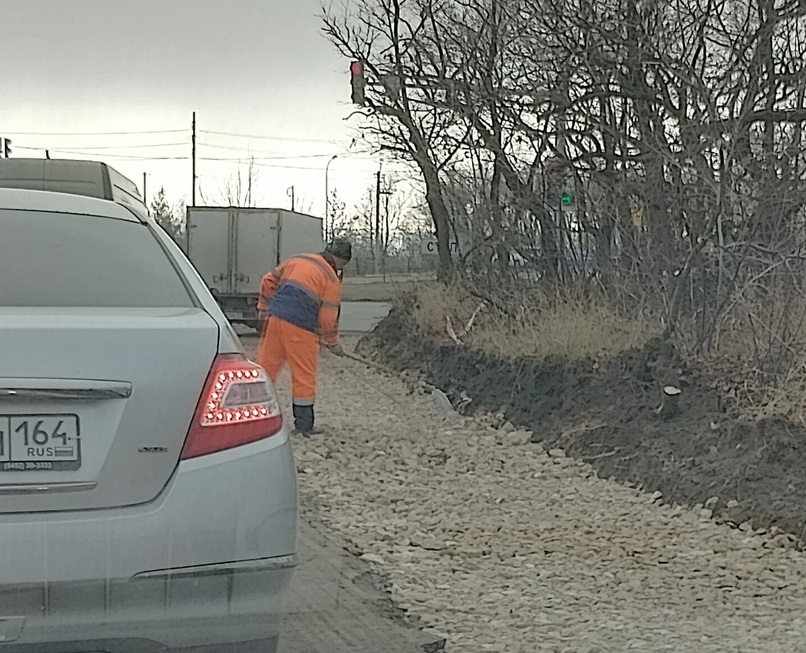 Саратовцев обрадовало расширение дороги от Кумысной поляны