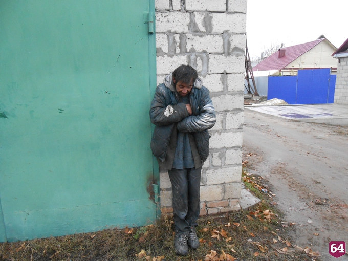 Бездомный развел костер в автомобиле бизнесмена