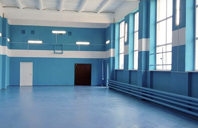 Мать избитого в спортзале ученика отсудила у саратовской школы 200 тысяч