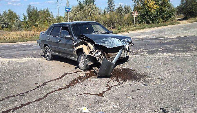 В столкновении двух «Лад» на трассе ранены два человека