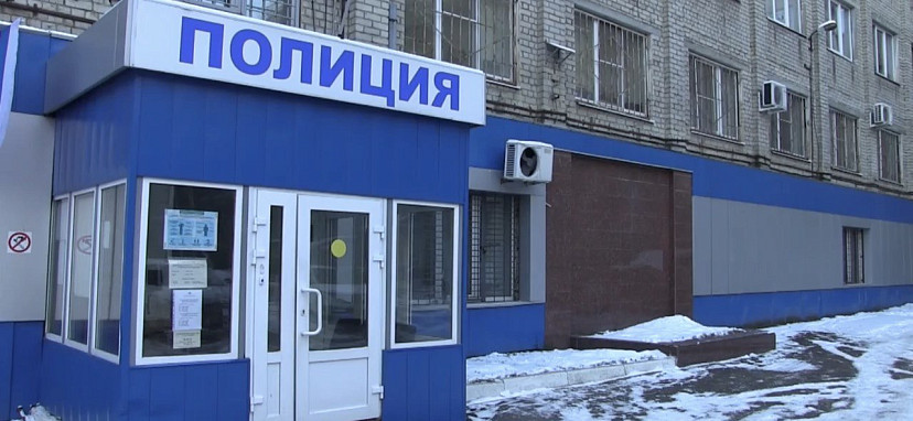 Мошенница обманом получила от магазина телефон и страховую выплату