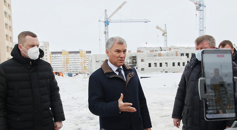 Вячеслав Володин сегодня работает в Саратовской области