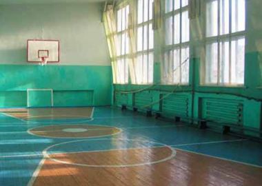 Во время школьного футбола 8-классник получил перелом руки 