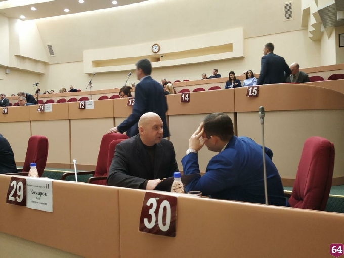 Депутаты выступили за принудительную эвакуацию мешающих уборке снега машин 