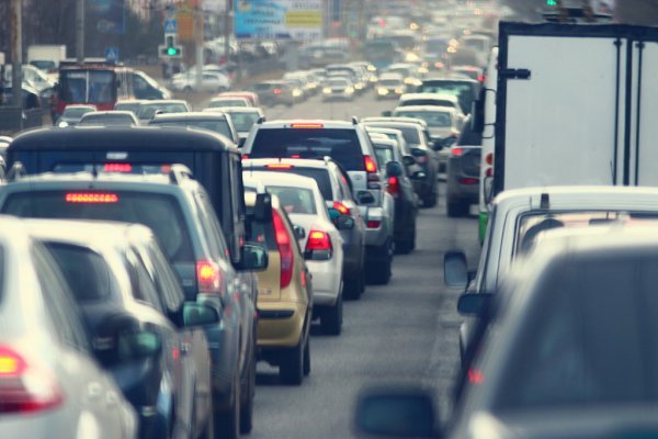 Меньше половины саратовских водителей подтвердили знания ПДД