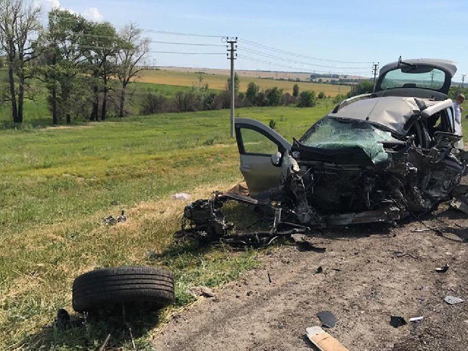 В аварии с грузовиком разбился 54-летний водитель Renault