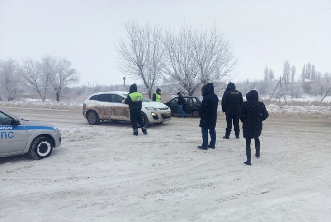 Приставы арестовали телефон задолжавшего по штрафам водителя 