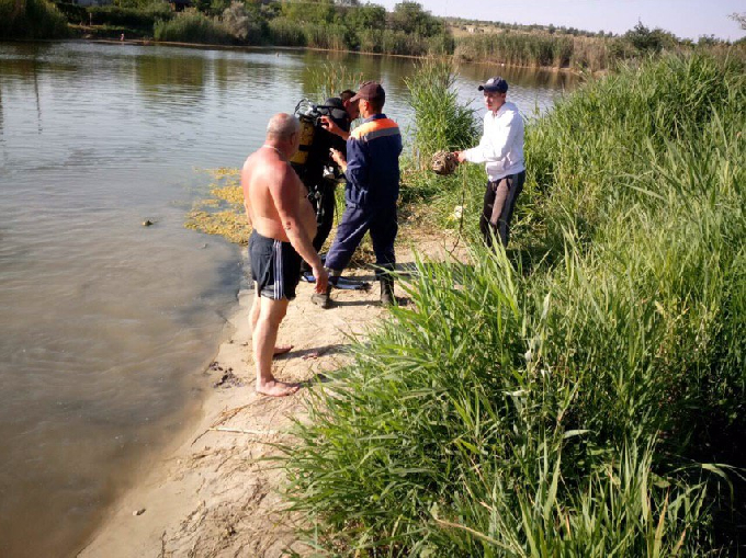 Спасатели достали тело 12-летней девочки из пруда в Жасминке