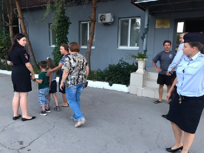 Радаев потребовал выяснить причины бегства детей из садика