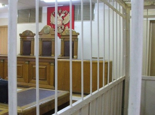 Женщину осудят за убийство ножницами из ревности 