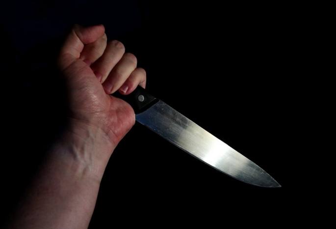В Энгельсе рецидивист ударил сожительницу ножом в грудь