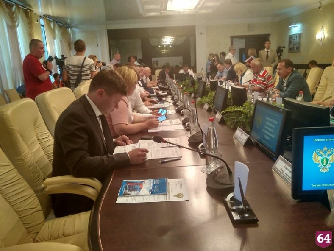 Тепин объяснил нежелание подрядчиков браться за капремонт старых домов 
