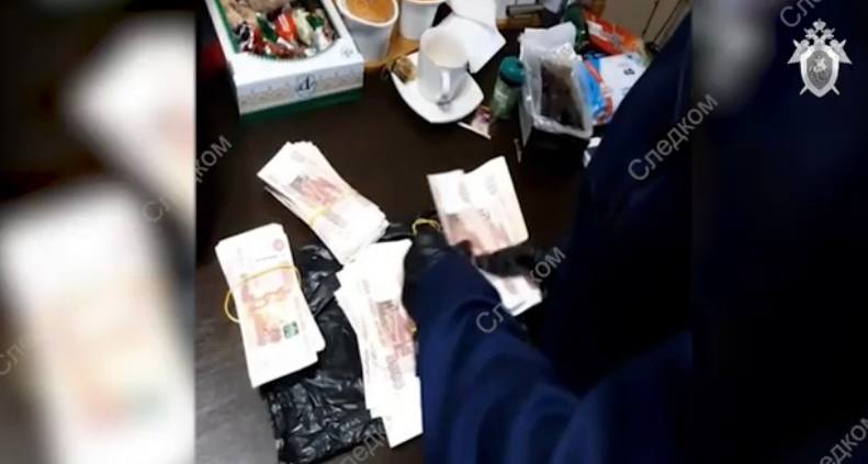 В Саратове осудили посредника в передаче взятки начальнику отдела полиции