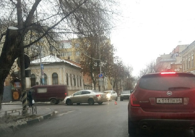 В центре Саратова водитель «Тойоты» сбил женщину