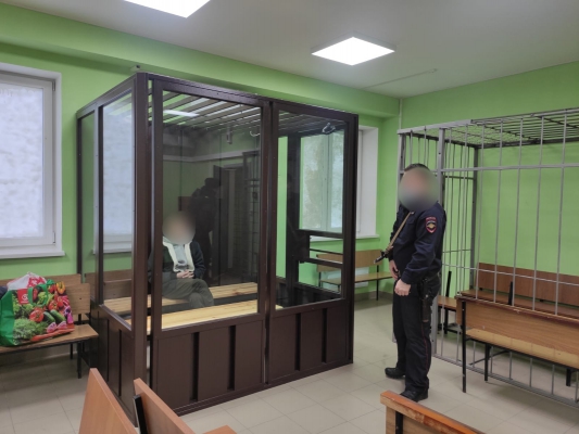 В Саратове на улице ограбили 16-летнего школьника