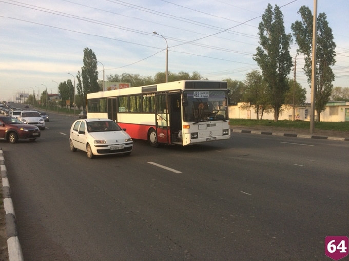 Пьяный водитель устроил ДТП с автобусом и скрылся