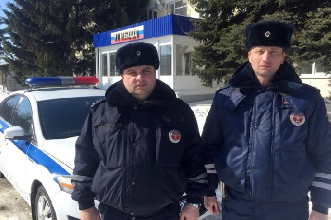 Полицейские вернули матери пропавшего с детской площадки сына 