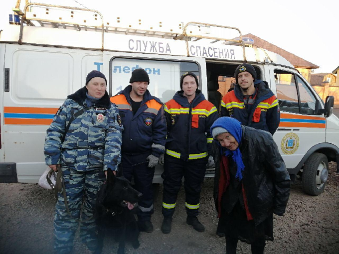 В Энгельсе спасатели нашли пропавшую старушку