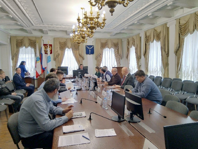 Глава Саратова и депутаты могут остаться без льгот 