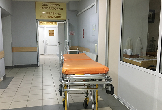 В Саратове из окна выпала 9-летняя девочка