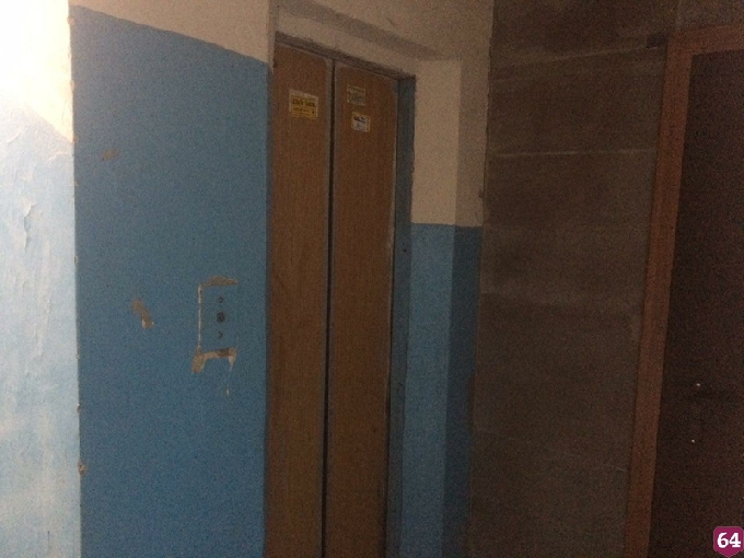 В Саратове лифт вместе с женщиной сорвался с 5-го этажа