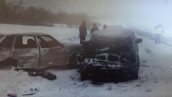 На трассе в ДТП с «Волгой» пострадали 4 человека 