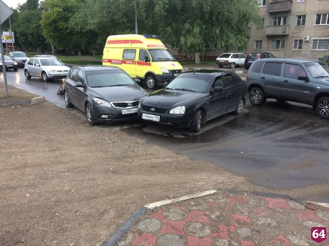 На выезде из Заводского района водитель «Приоры» спровоцировал ДТП