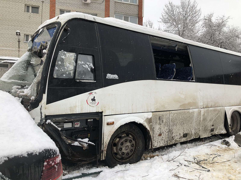 Водителя автобуса осудят за гибель пассажира при таране парковки в Саратове
