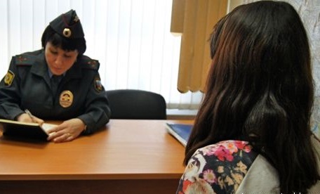 В Энгельсе 16-летняя девочка попалась на сбыте крупной партии наркотиков 