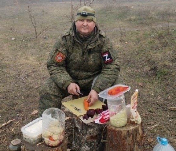 Саратовские бойцы СВО встретят Новый год с селедкой под шубой