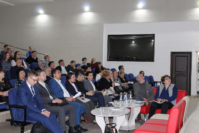 Центр Саратова планируют озеленять контейнерами