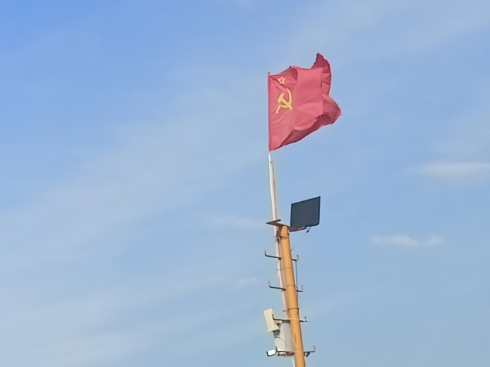 Саратовцы оценили поднятый рабочими флаг СССР