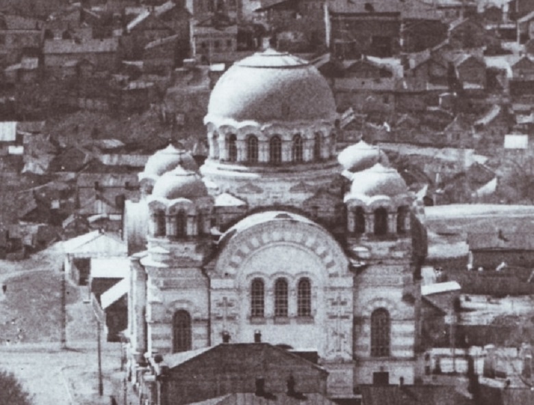 Саратовцы узнают историю храмов на Николаевской улице