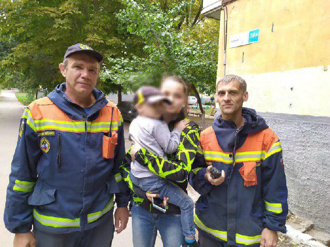 Спасатели в автобусе нашли пропавшего 4-летнего мальчика