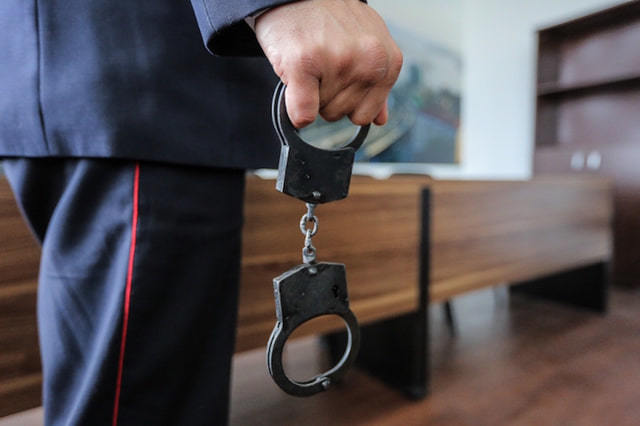 Искавшего жертву в соцсети извращенца отпустили под домашний арест 