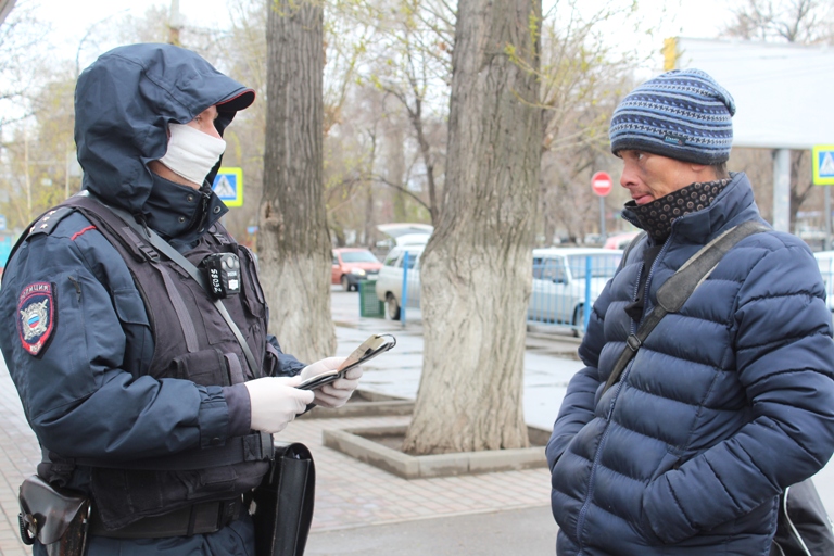 В Саратове за прогулки во время режима самоизоляции наказали 25 человек