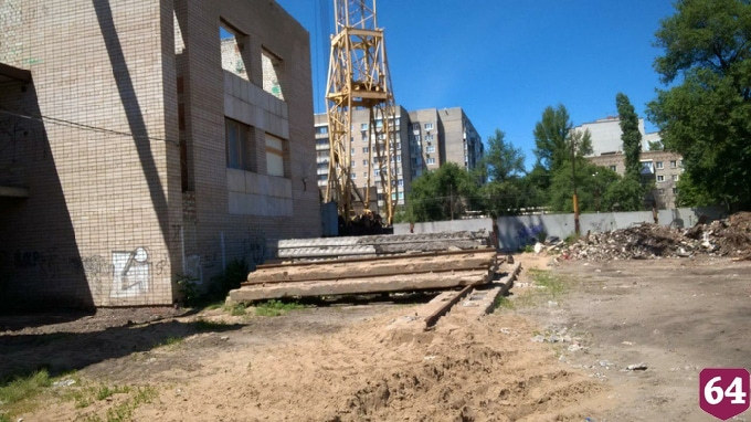 В Энгельсе завершат строительство замороженного 26 лет назад бассейна
