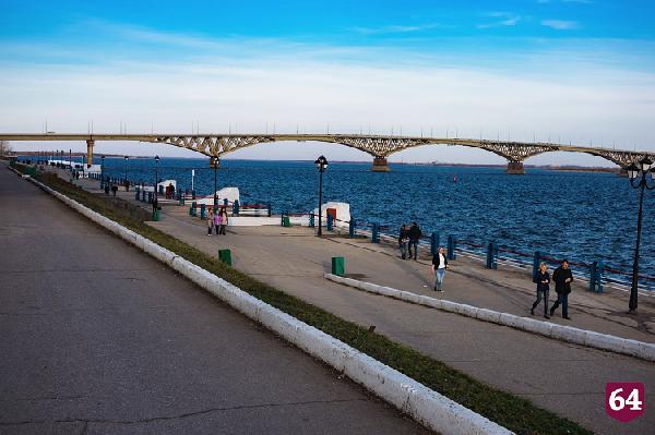 Посетитель кафе на набережной стрелял в сторону моста «Саратов-Энгельс»